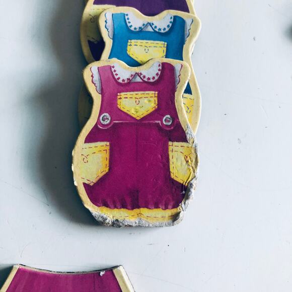 Teeny Tiny Quadruplets Wooden Magnetic Doll Dress Up Toy Montessori Learning - Picture 10 of 11